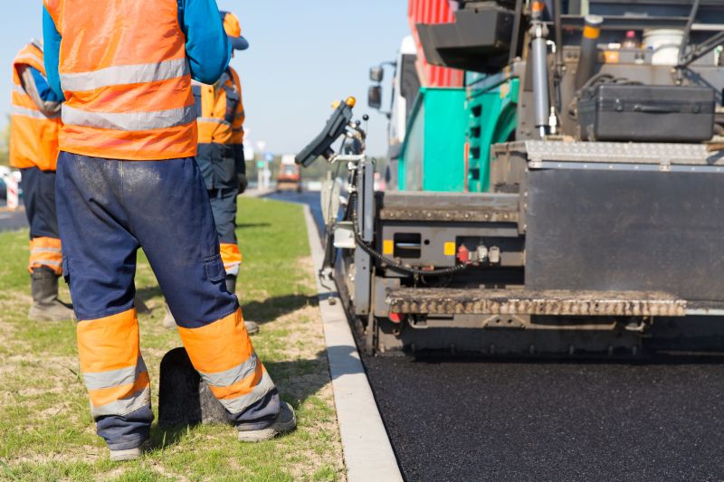 Commercial Asphalt Paving Vs. Concrete: Which Is Better For Businesses