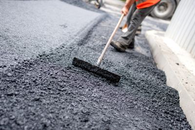 Commercial Asphalt Paving Vs. Concrete: Which Is Better For Businesses